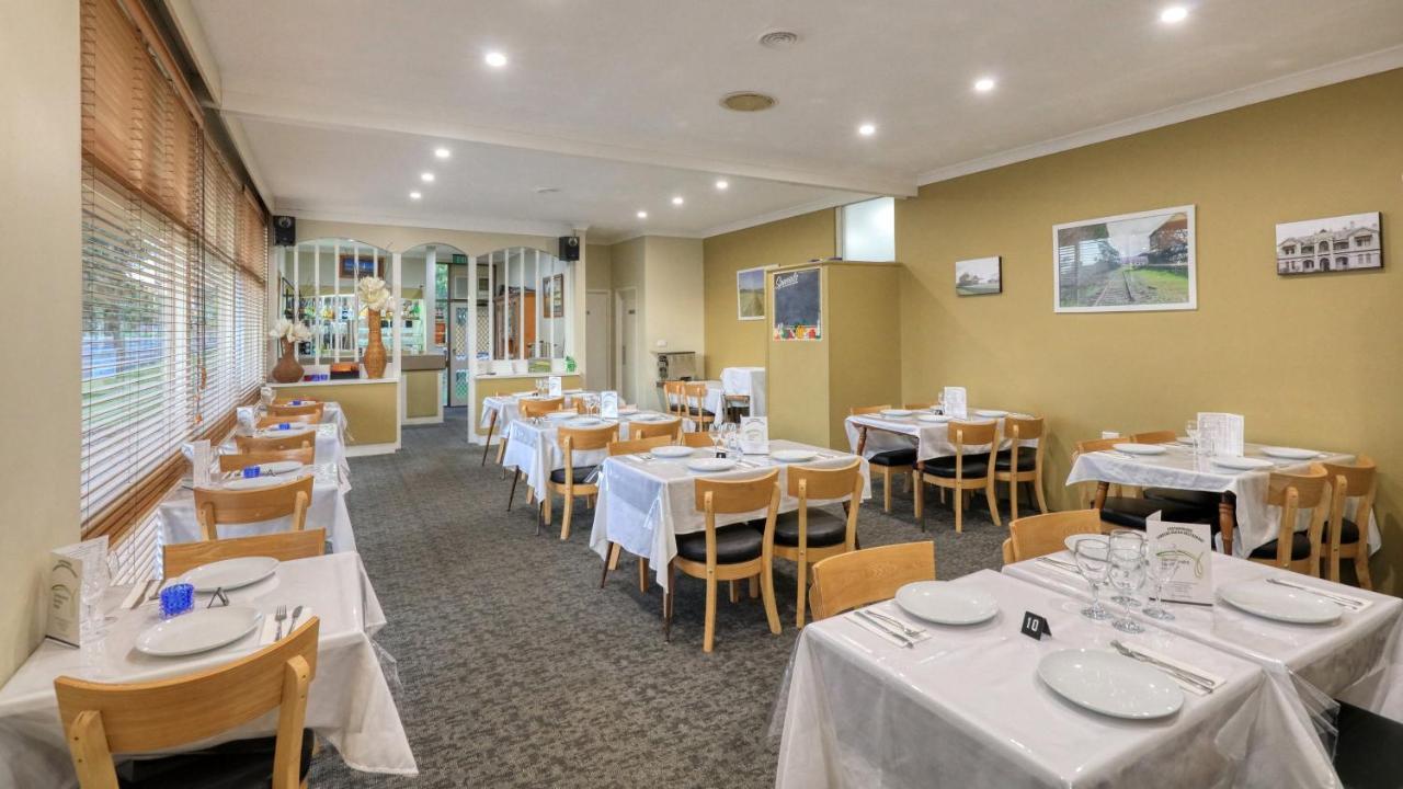 Cootamundra Gardens Motel Bagian luar foto