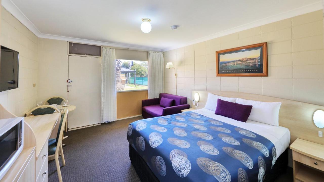 Cootamundra Gardens Motel Bagian luar foto
