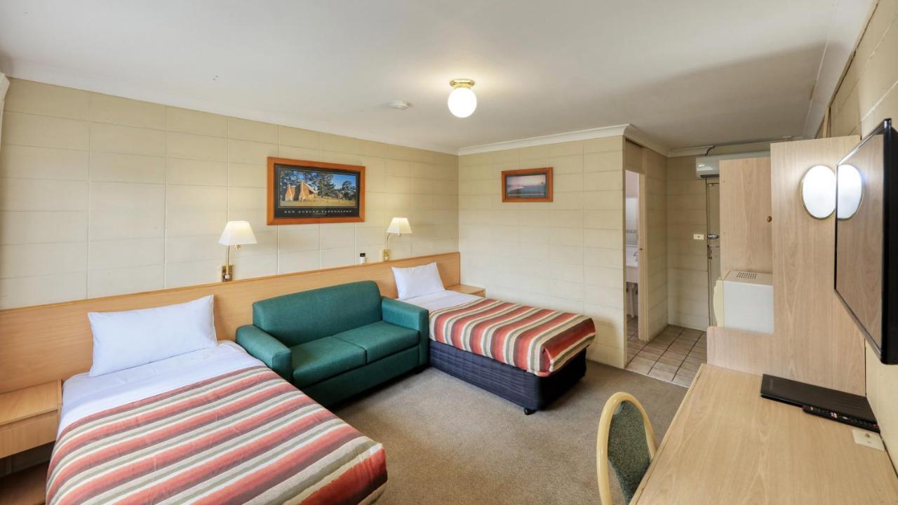 Cootamundra Gardens Motel Bagian luar foto