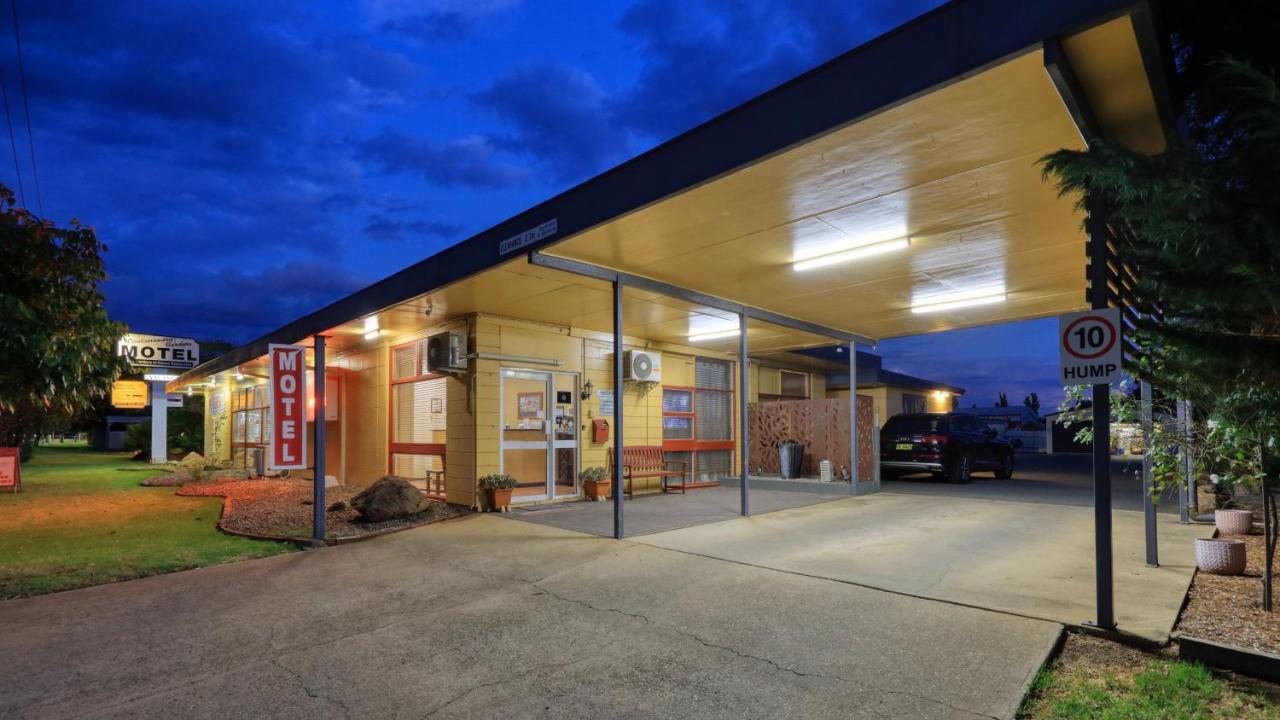 Cootamundra Gardens Motel Bagian luar foto