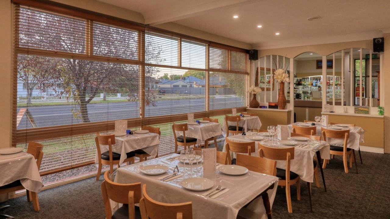 Cootamundra Gardens Motel Bagian luar foto