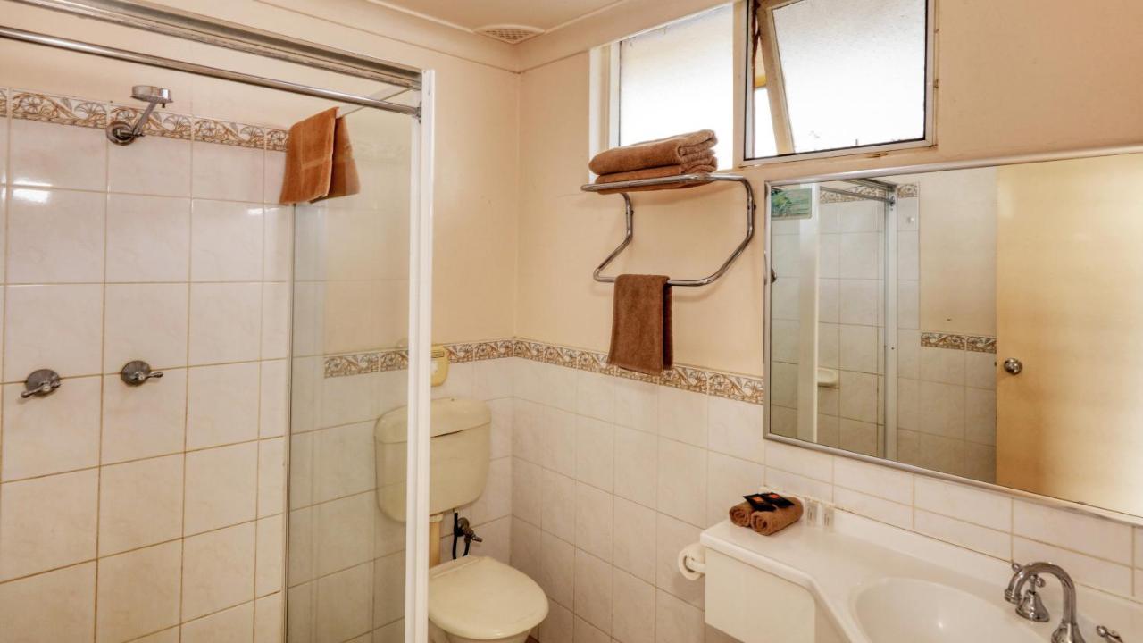 Cootamundra Gardens Motel Bagian luar foto