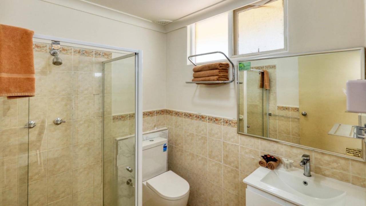 Cootamundra Gardens Motel Bagian luar foto